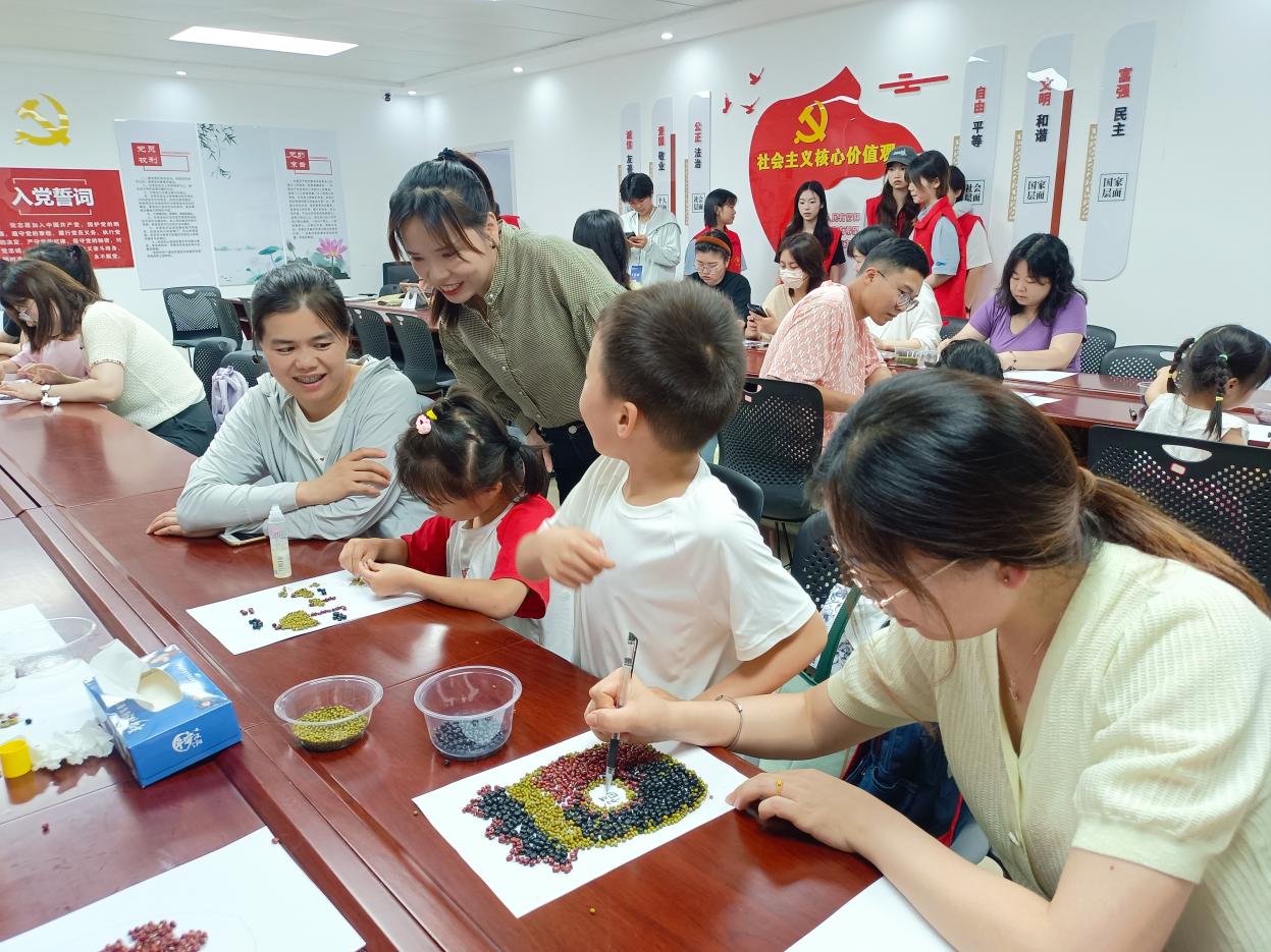 5月21日，汉城社区联合商学院举办“小得盈满·食得有方”小满主题活动1